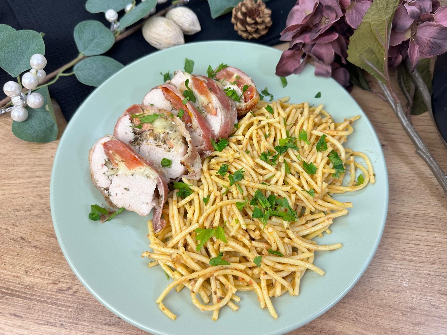 Caprese Csirke Baconben Air Fryerben